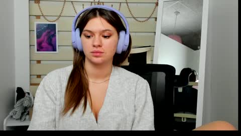 Snapshot of monika_youu chatting on January 2025 06:02:01 PM Monika online show from January 2025 06:02:01 PM