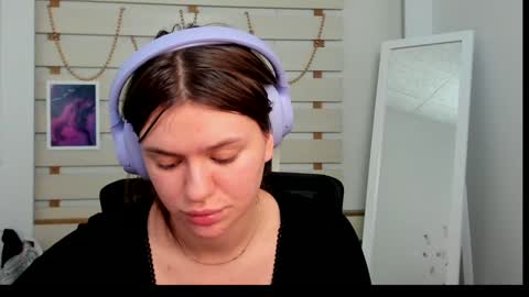 Snapshot of monika_youu chatting on January 2025 01:18:02 AM Monika online show from January 2025 01:18:02 AM