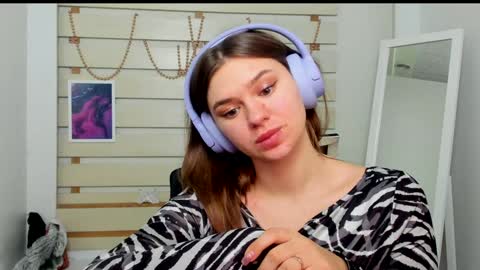 Snapshot of monika_youu chatting on February 2025 11:06:01 PM Monika online show from February 2025 11:06:01 PM