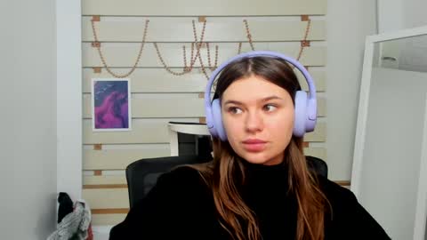 Snapshot of monika_youu chatting on February 2025 01:44:01 PM Monika online show from February 2025 01:44:01 PM