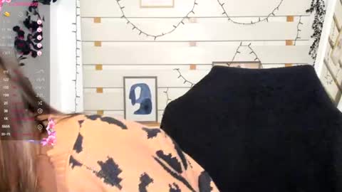 Snapshot of monika_youu chatting on December 2025 01:05:02 PM Monika online show from December 2025 01:05:02 PM