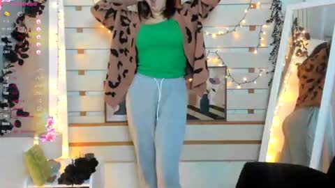 Snapshot of monika_youu chatting on December 2025 01:29:02 PM Monika online show from December 2025 01:29:02 PM