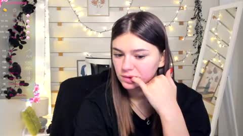 Snapshot of monika_youu chatting on January 2026 04:42:02 PM Monika online show from January 2026 04:42:02 PM