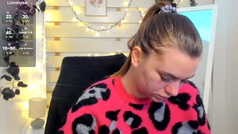 Snapshot of monika_youu chatting on February 2026 01:25:01 PM Monika online show from February 2026 01:25:01 PM