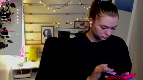 Snapshot of monika_youu chatting on February 2026 08:25:02 AM Monika online show from February 2026 08:25:02 AM