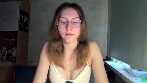 Mia online show from June 2026 04:29:02 PM