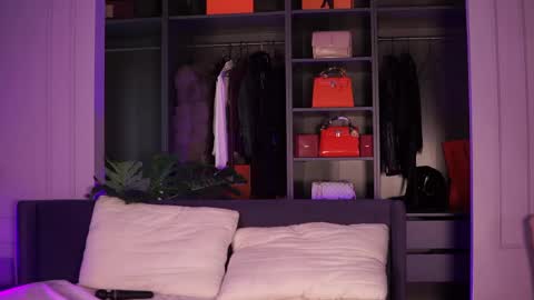 Moni online show from June 2026 10:29:01 AM