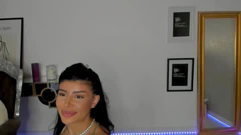 Snapshot of moniqueeass chatting on December 2024 02:59:02 PM Alessia online show from December 2024 02:59:02 PM