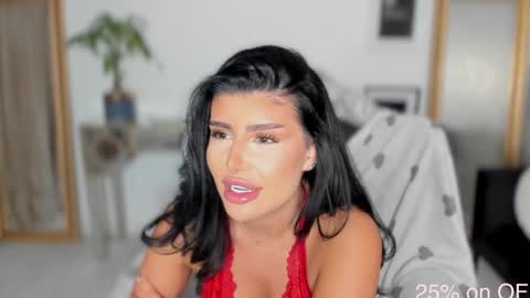 Snapshot of moniqueeass chatting on September 2025 12:23:01 AM Alessia online show from September 2025 12:23:01 AM