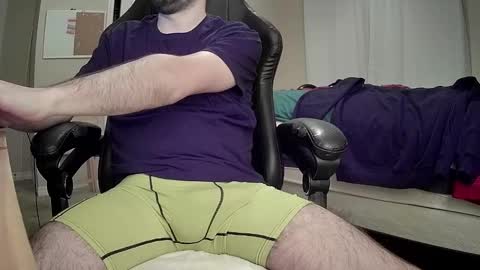 Snapshot of monkey_4u chatting on October 2025 11:57:01 PM monkey_4u online show from October 2025 11:57:01 PM