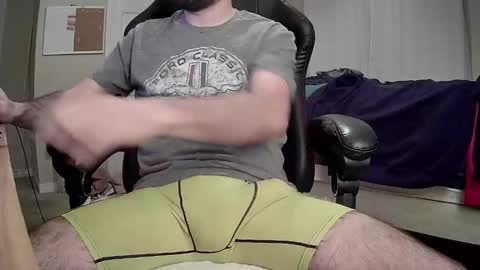 Snapshot of monkey_4u chatting on October 2025 12:32:01 AM monkey_4u online show from October 2025 12:32:01 AM