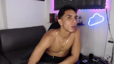 simon dice online show from March 2025 03:45:02 PM