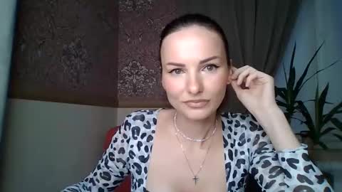 Snapshot of monparis_dream chatting on October 2025 01:53:02 PM monparis_dream online show from October 2025 01:53:02 PM