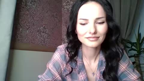 Snapshot of monparis_dream chatting on October 2025 02:27:01 PM monparis_dream online show from October 2025 02:27:01 PM