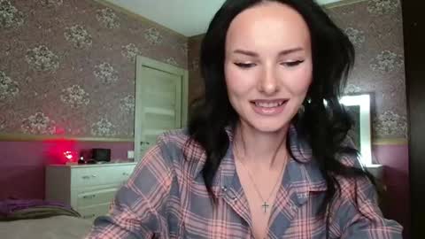 Snapshot of monparis_dream chatting on November 2025 05:13:02 PM monparis_dream online show from November 2025 05:13:02 PM