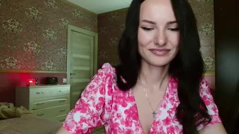 Snapshot of monparis_dream chatting on December 2025 03:52:01 PM monparis_dream online show from December 2025 03:52:01 PM