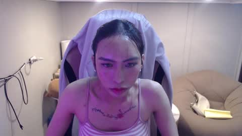 Snapshot of monstercockselfsuck chatting on March 2025 06:26:02 AM ELYSE A SIMPLE GIRL online show from March 2025 06:26:02 AM