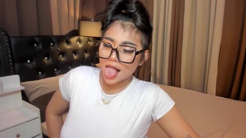 Snapshot of monstrouscockdivaontop chatting on January 2025 11:19:01 PM Ruthie online show from January 2025 11:19:01 PM