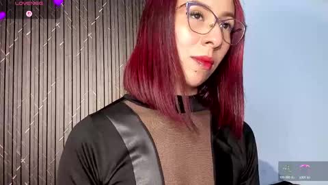 moolly_evanz online show from April 2026 04:55:01 PM
