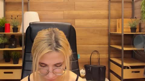 Katrin online show from January 2025 02:00:02 AM