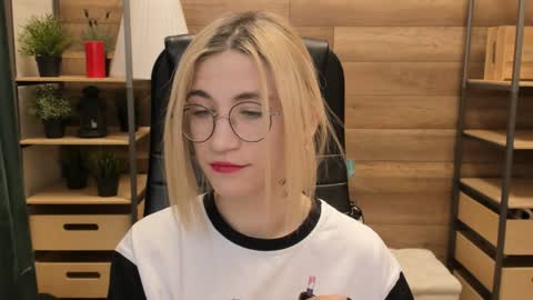 Katrin online show from February 2025 10:43:02 PM