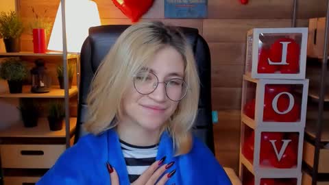 Katrin online show from March 2025 04:17:02 AM