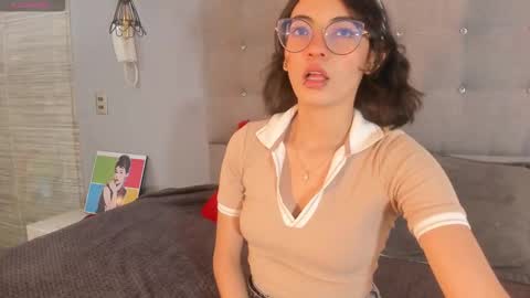 Snapshot of moon__april chatting on September 2025 05:16:01 PM Elizabeth online show from September 2025 05:16:01 PM