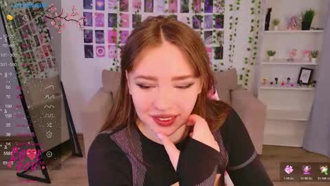 Snapshot of moon__bunny chatting on March 2026 12:40:01 PM Moon Bunny online show from March 2026 12:40:01 PM