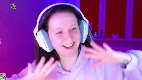 Lola online show from December 2025 07:53:02 PM