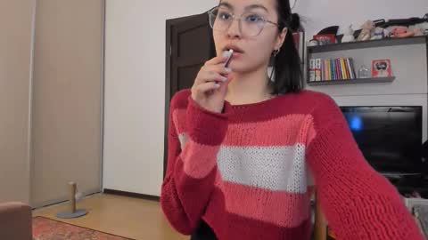 Snapshot of moon_bloom chatting on February 2026 04:57:02 PM Zoe online show from February 2026 04:57:02 PM