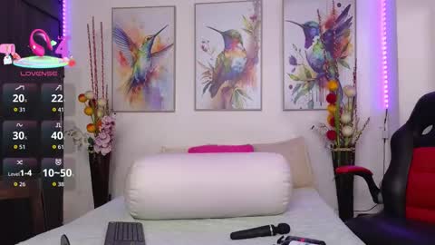 Moon online show from December 2025 07:40:02 PM