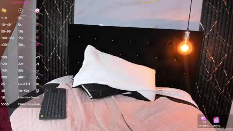 moon elha  online show from February 2025 06:43:02 AM