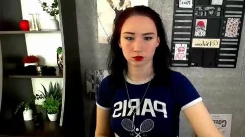 Diana online show from December 2025 09:21:02 PM