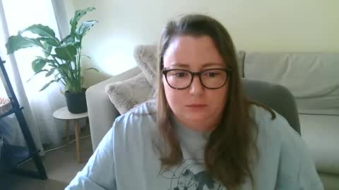 Moon Petal online show from October 2025 11:29:01 AM