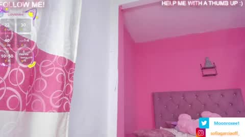 Snapshot of moon_roxee chatting on March 2026 11:10:01 PM moon_roxee online show from March 2026 11:10:01 PM