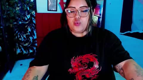 Snapshot of moon_sunflowers chatting on November 2025 12:21:02 AM moon_sunflowers online show from November 2025 12:21:02 AM