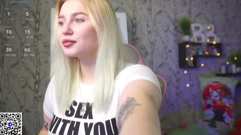 Emilia online show from November 2025 08:08:02 AM