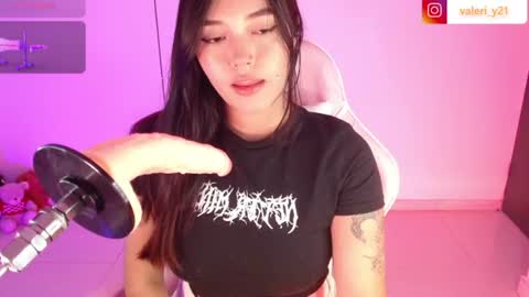 Snapshot of moonbella_bell chatting on June 2026 05:31:02 AM bell online show from June 2026 05:31:02 AM