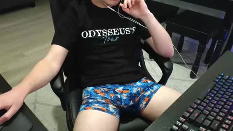 moonlighter7 online show from December 2025 02:49:01 AM