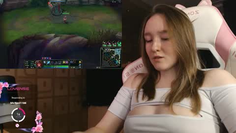 Katrin online show from October 2025 07:12:02 PM