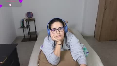 Snapshot of moonwoman_ chatting on July 2026 10:21:02 AM Moon Woman online show from July 2026 10:21:02 AM