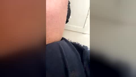 moowerko502 online show from April 2026 11:47:01 AM