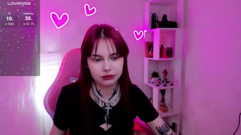 Morana online show from December 2025 02:06:02 AM