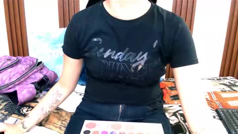 alexia online show from November 2025 07:52:02 PM