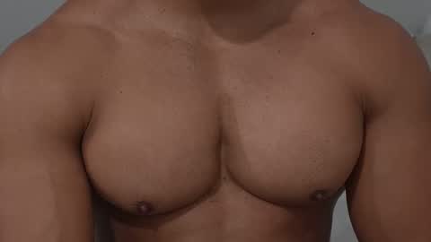 moreno1muscular online show from November 2025 08:58:01 PM