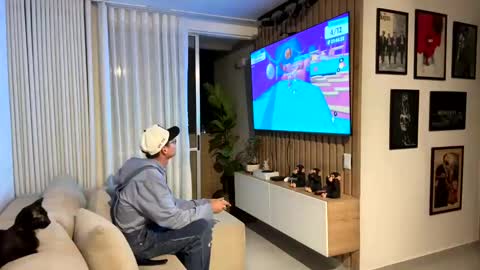   online show from October 2025 02:01:01 AM