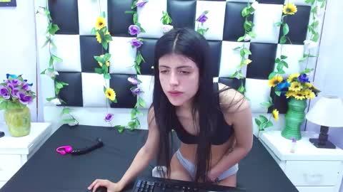 morganasmit_ online show from February 2025 03:09:01 PM