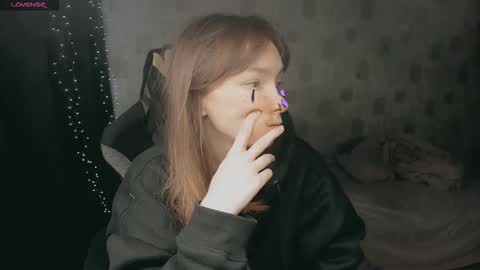 Lisa 3 online show from December 2025 03:33:02 AM