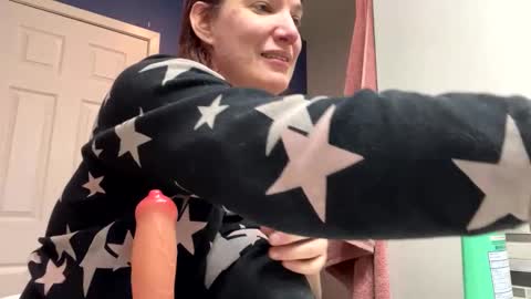 Mossy Mommy online show from February 2025 05:01:02 PM