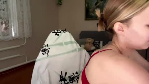 Montreal online show from May 2026 01:07:02 PM